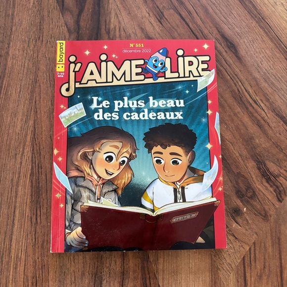 Set of 2 J'aime Lire Children's French Magazine - Picture 5 of 7